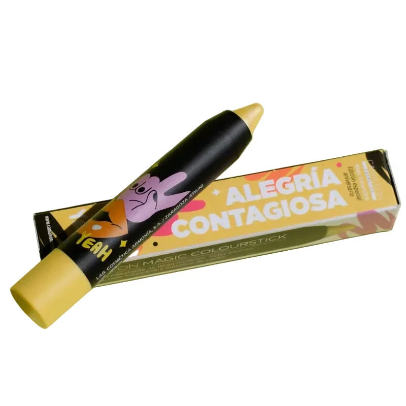Rouge à lèvres jaune Camaleon Magic devant boîte, cosmétique Alazina, maquillage naturel